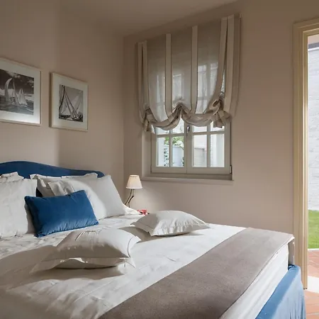 In Vabriga With Pool And Private Garden *