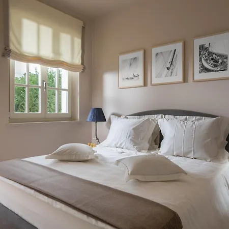 Villa In Vabriga With Pool And Private Garden *
