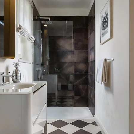 In Vabriga With Pool And Private Garden Villa *